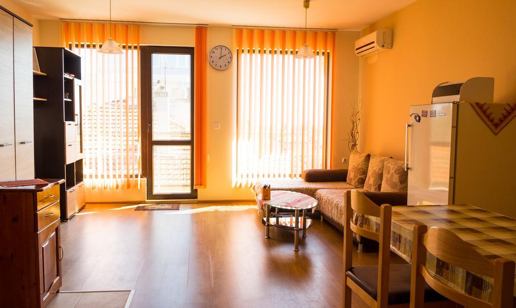 Ddenko Apartment Burgas Luaran gambar